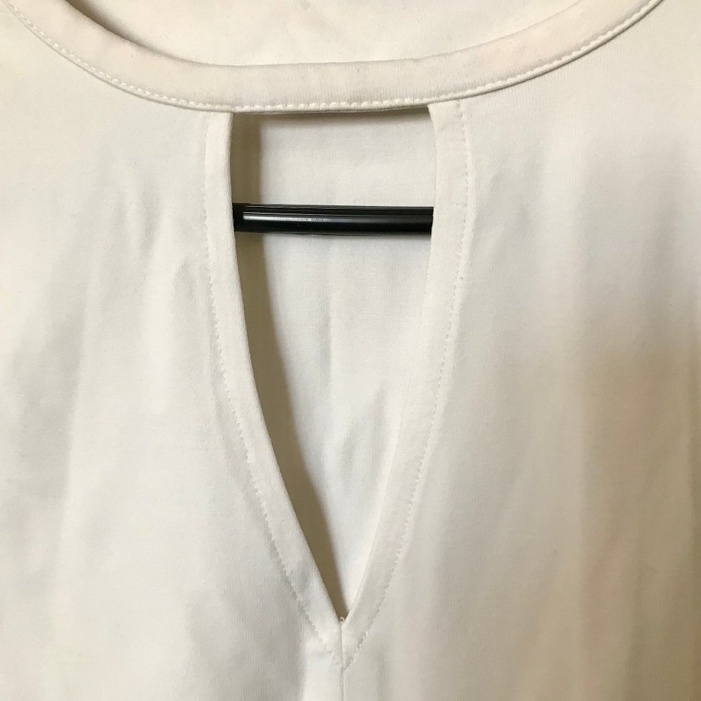 Mexx Classic White Women’s Top – Size L (Fits like Medium)